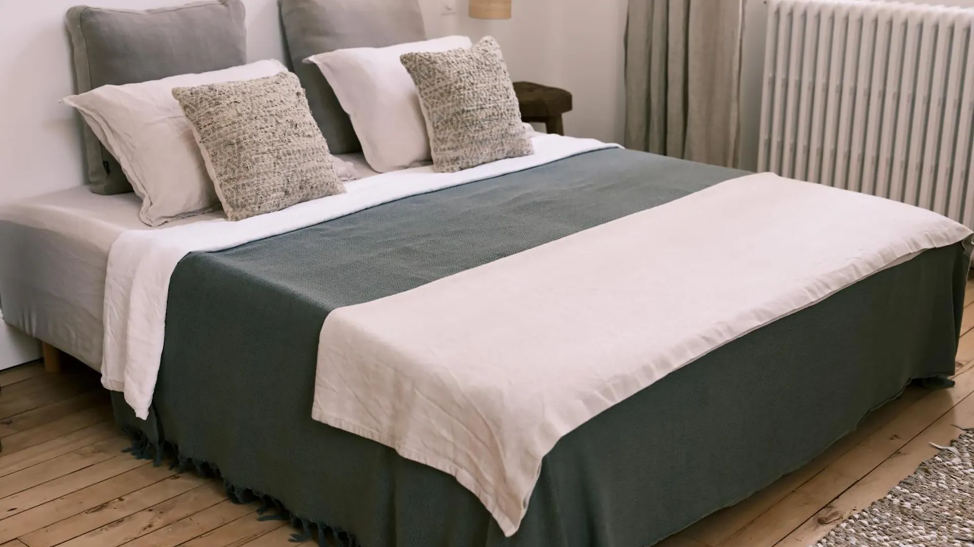 La Grande Maurague Bed and Breakfast Condom 0*,  Frankrike