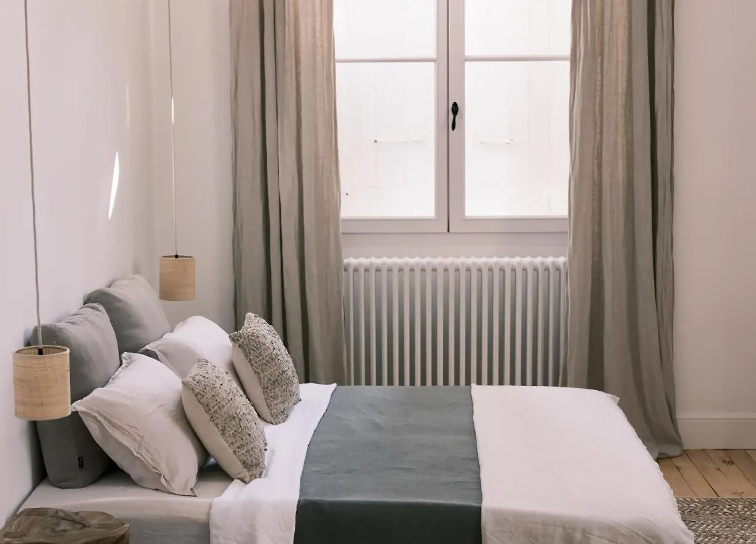 La Grande Maurague Bed and Breakfast Condom